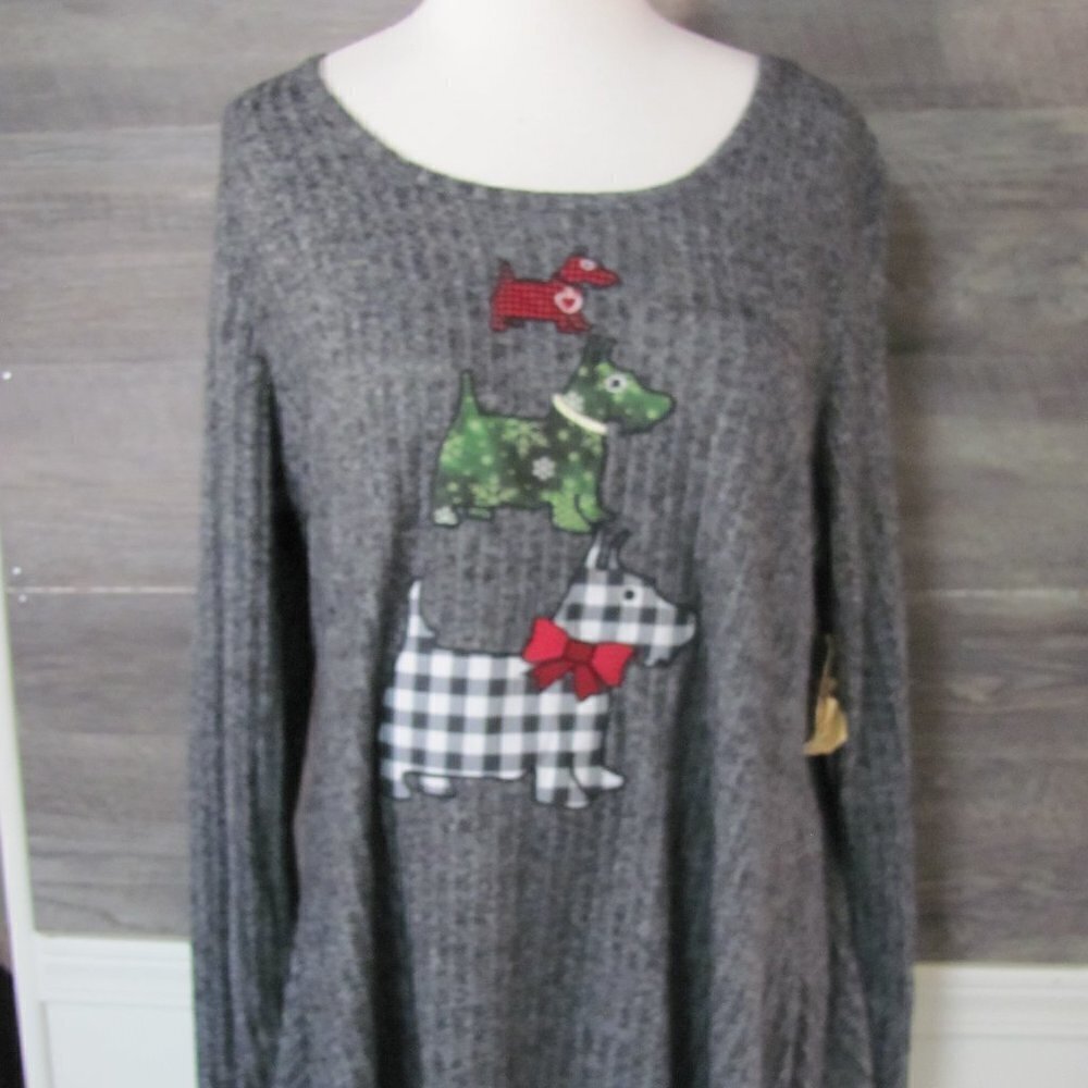 ONE WORLD LIVE & LET LIVE  LADIES CHRISTMAS SWING SHIRT - Picture 2 of 10